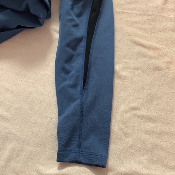 REI Blue Long Sleeve Women's Top
Great condition I just don’t need it anymore! - Picture 8 of 8